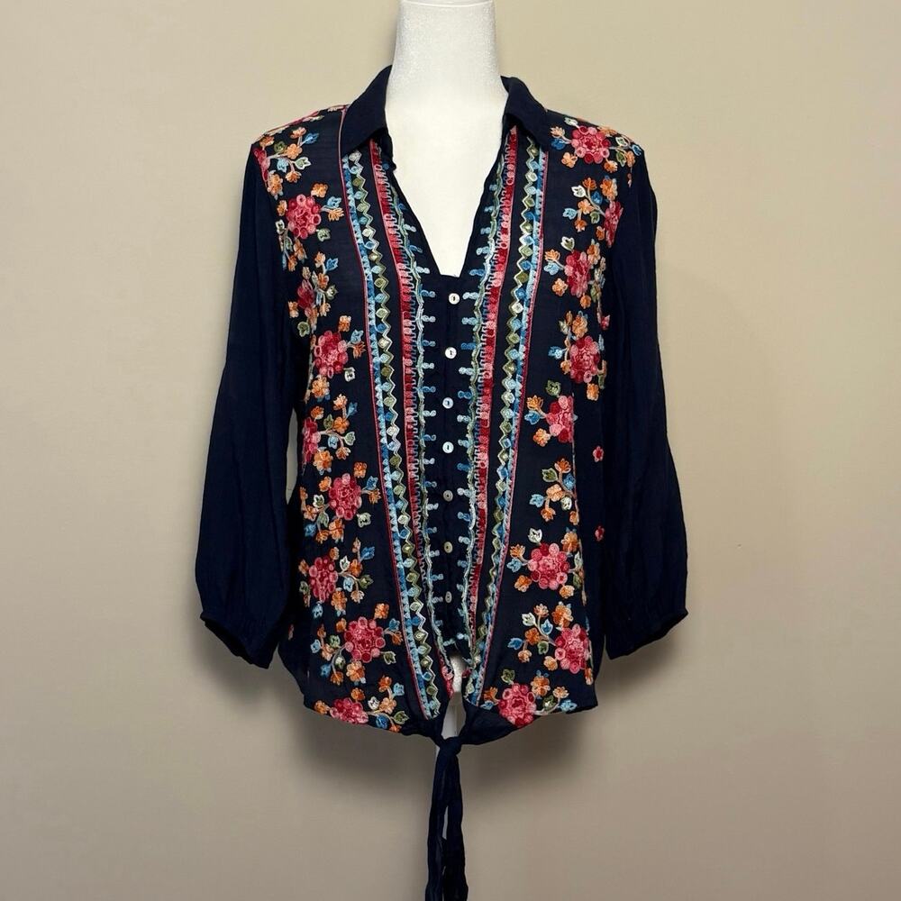 Anthropologie Fig & Flower Embroidered Button Down Blouse Women's L Navy Blue